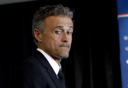 ازمة بين نيمار وإنريكي 